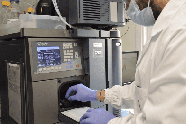 Determinación de oxalato en orina por cromatografía líquida de alta resolución acoplada a detector de masa